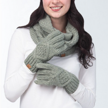 Arctic Cable Knit Gloves