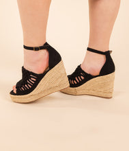 Juti Wedges in Black