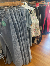 Open Flower Summer Jeans