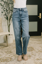 Carlie High Waist Straight Jean in Everyday Indigo